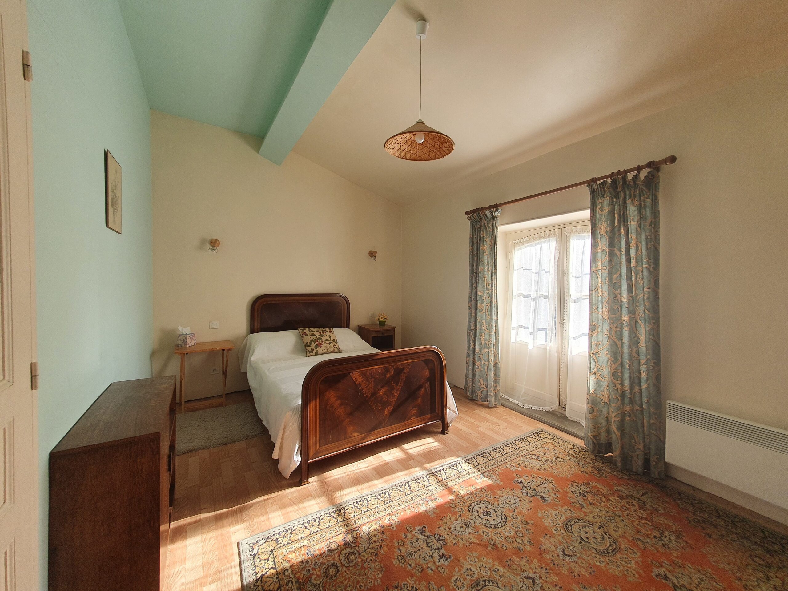 Front bedroom 2